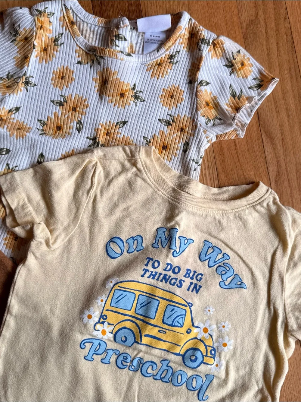 Lot of Girls 2 Old Navy & 1 Floral Ribbed Short Sleeve t shirts